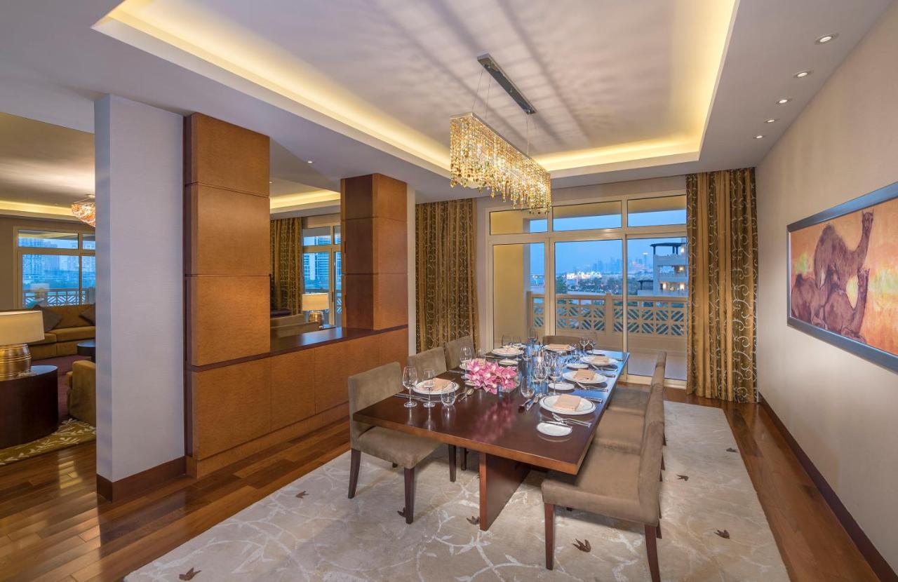 Grand Hyatt Doha Hotel & Villas Luaran gambar A dining room