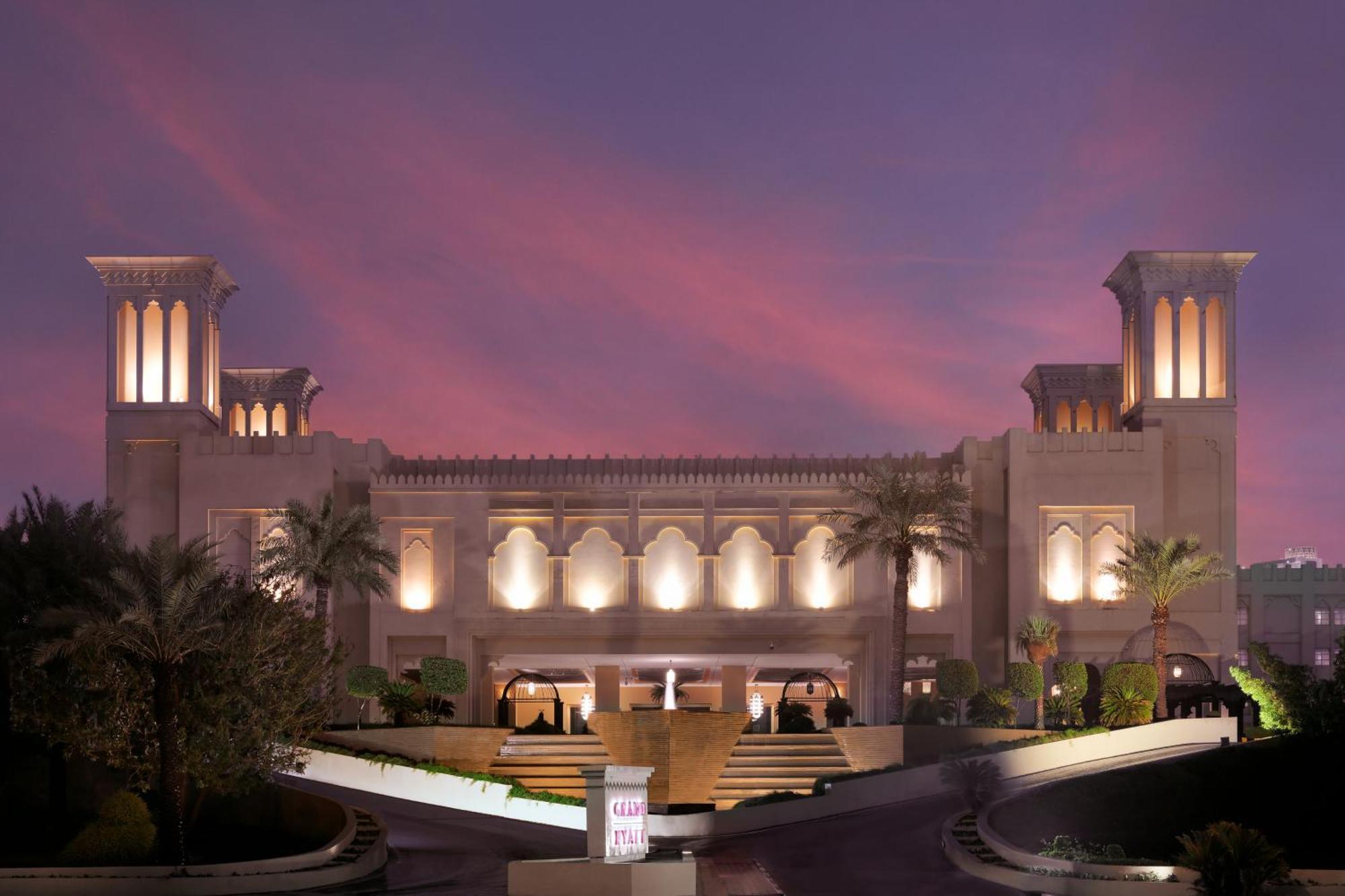 Grand Hyatt Doha Hotel & Villas Luaran gambar The Ritz-Carlton, Manama